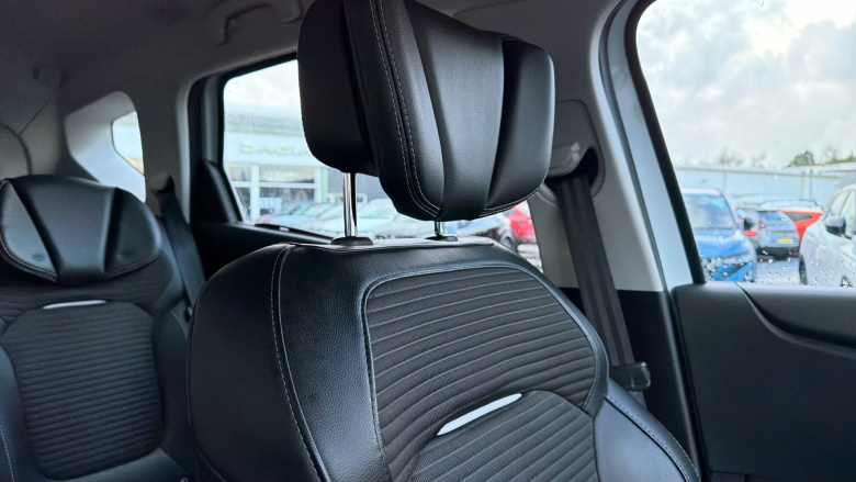 Renault Scenic 1.2 TCE 130 Dynamique Nav 5dr Petrol Estate